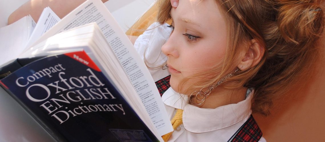 girl estudando errado